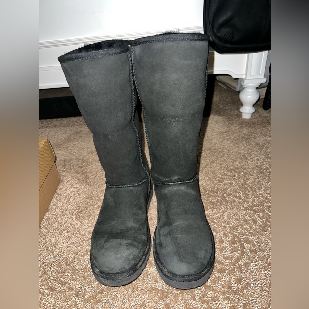 Ugg Women’s Classic II Tall Black Boots